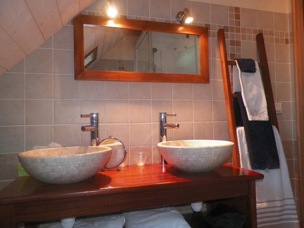 Oudoty Bed & Breakfast Kerlouan Ngoại thất bức ảnh